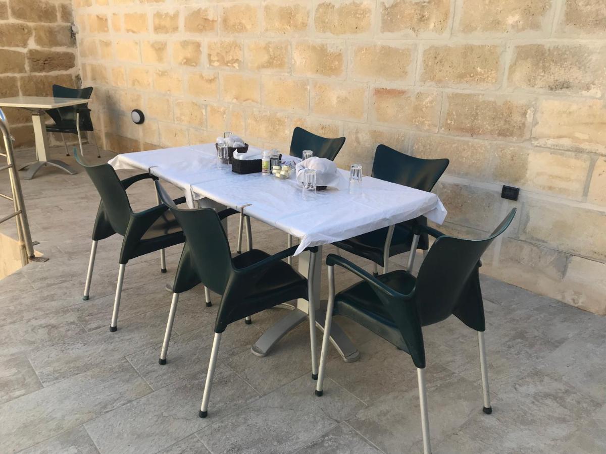 The Cloisters Bed And Breakfast Xagħra Exterior foto