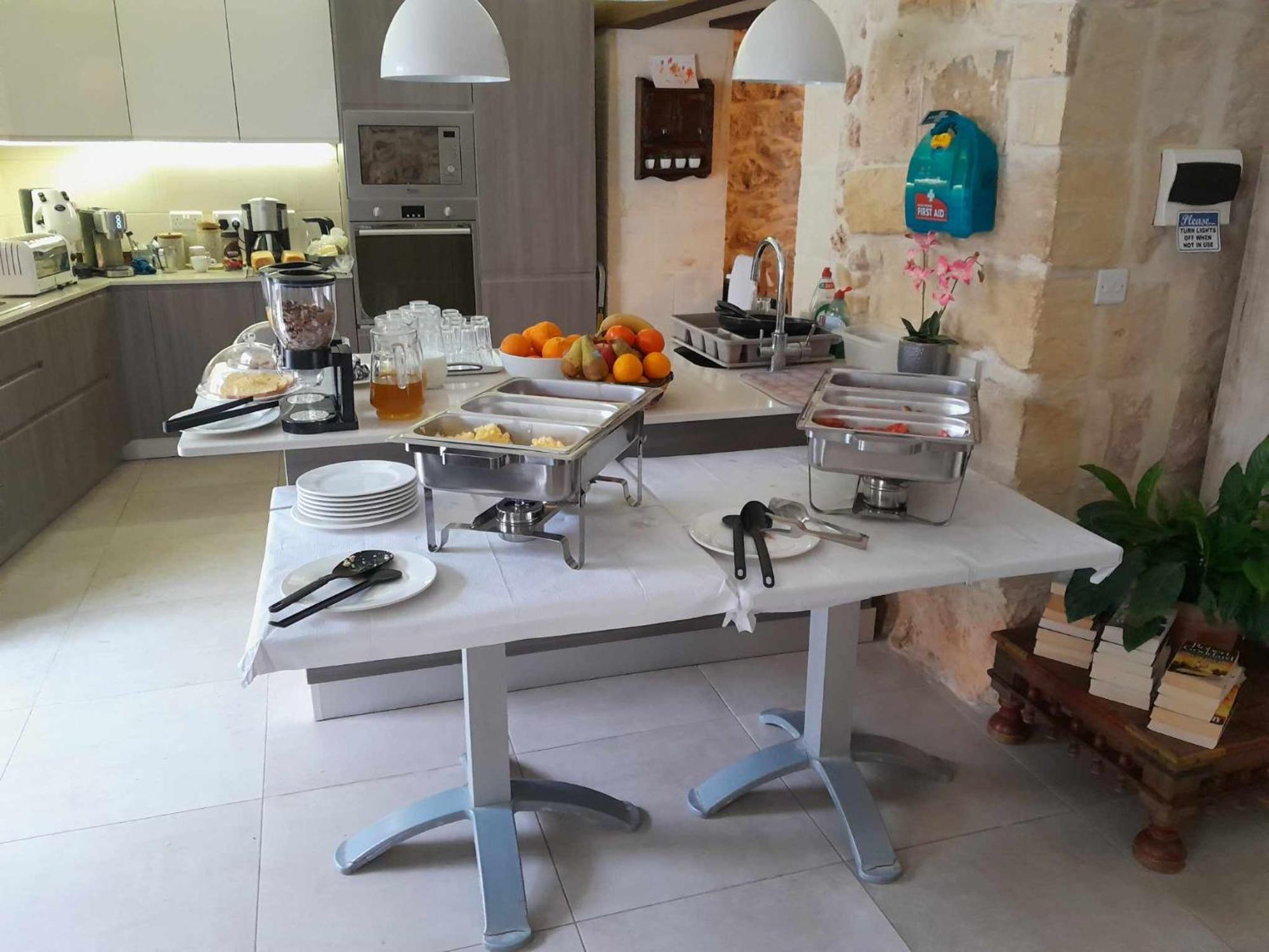 The Cloisters Bed And Breakfast Xagħra Exterior foto