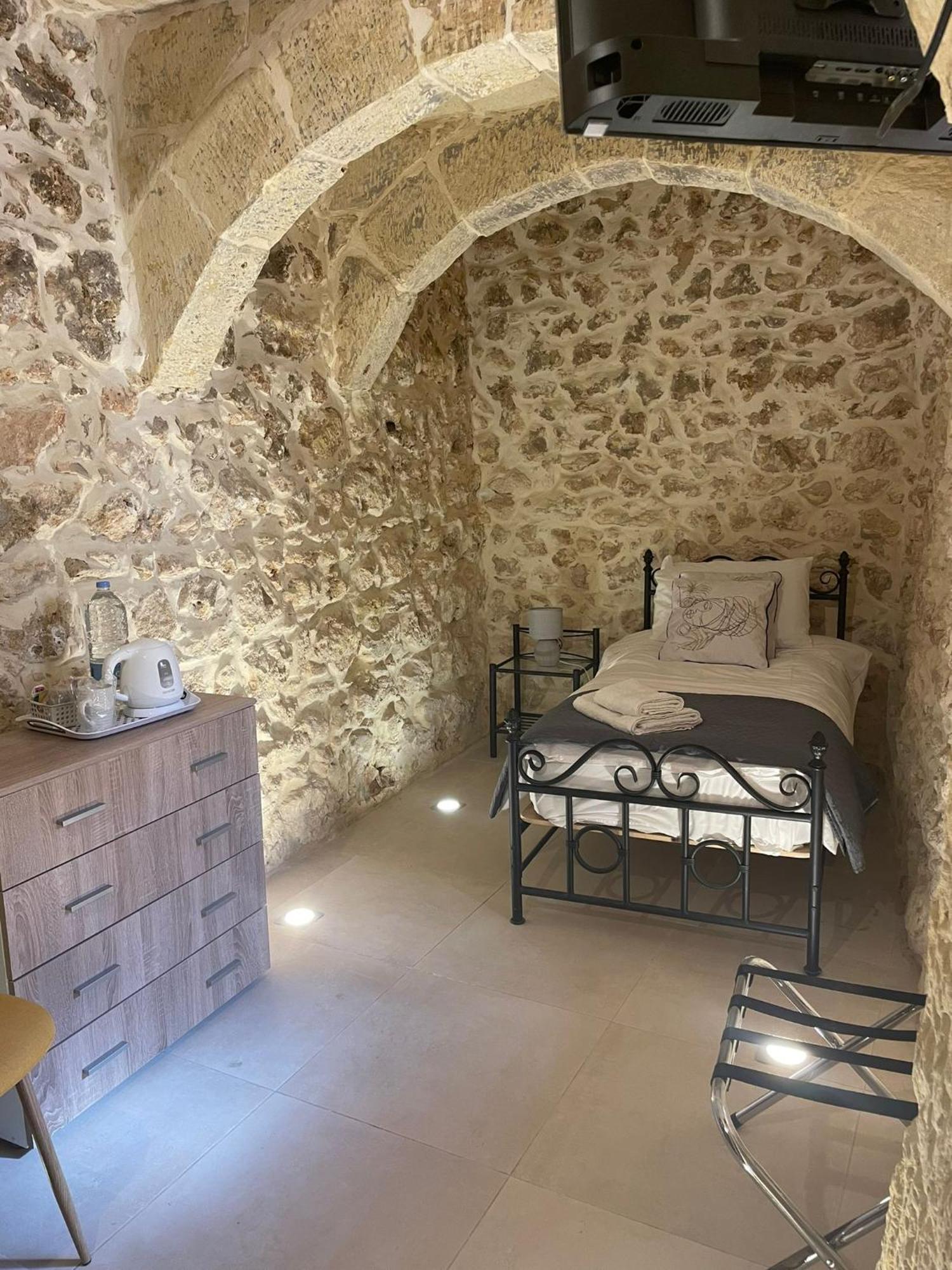 The Cloisters Bed And Breakfast Xagħra Exterior foto