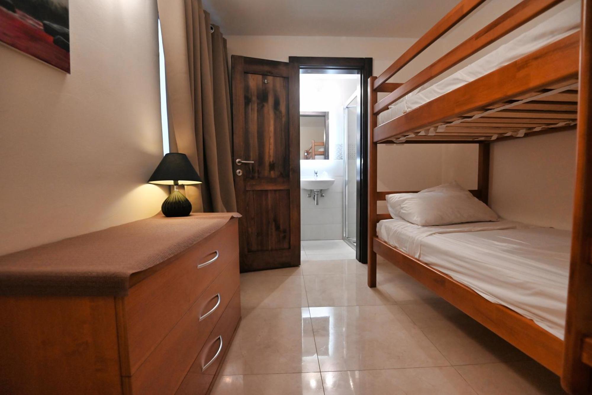 The Cloisters Bed And Breakfast Xagħra Exterior foto