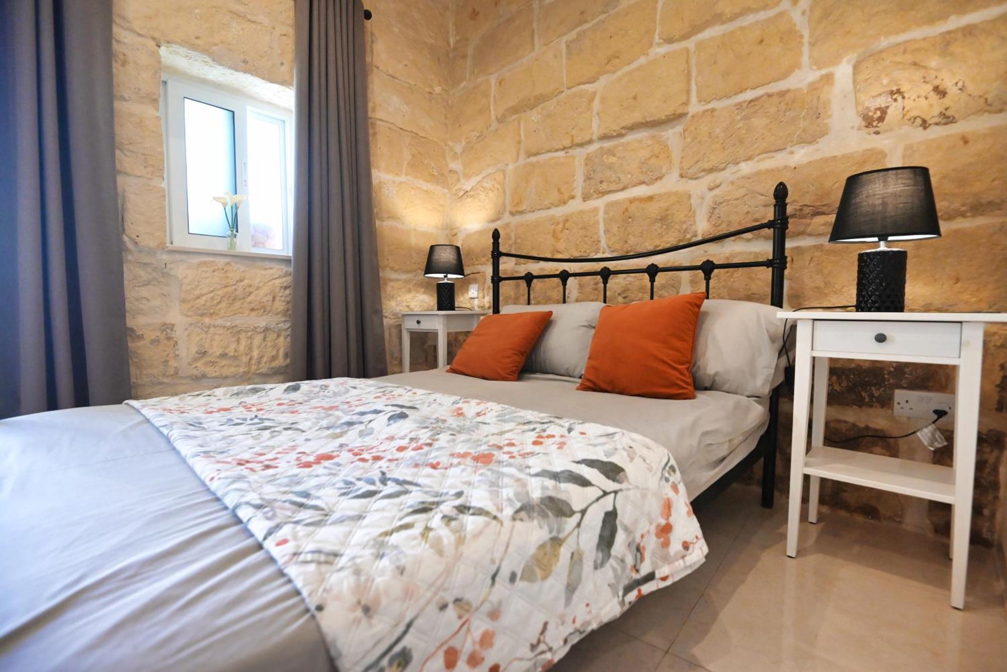 The Cloisters Bed And Breakfast Xagħra Exterior foto