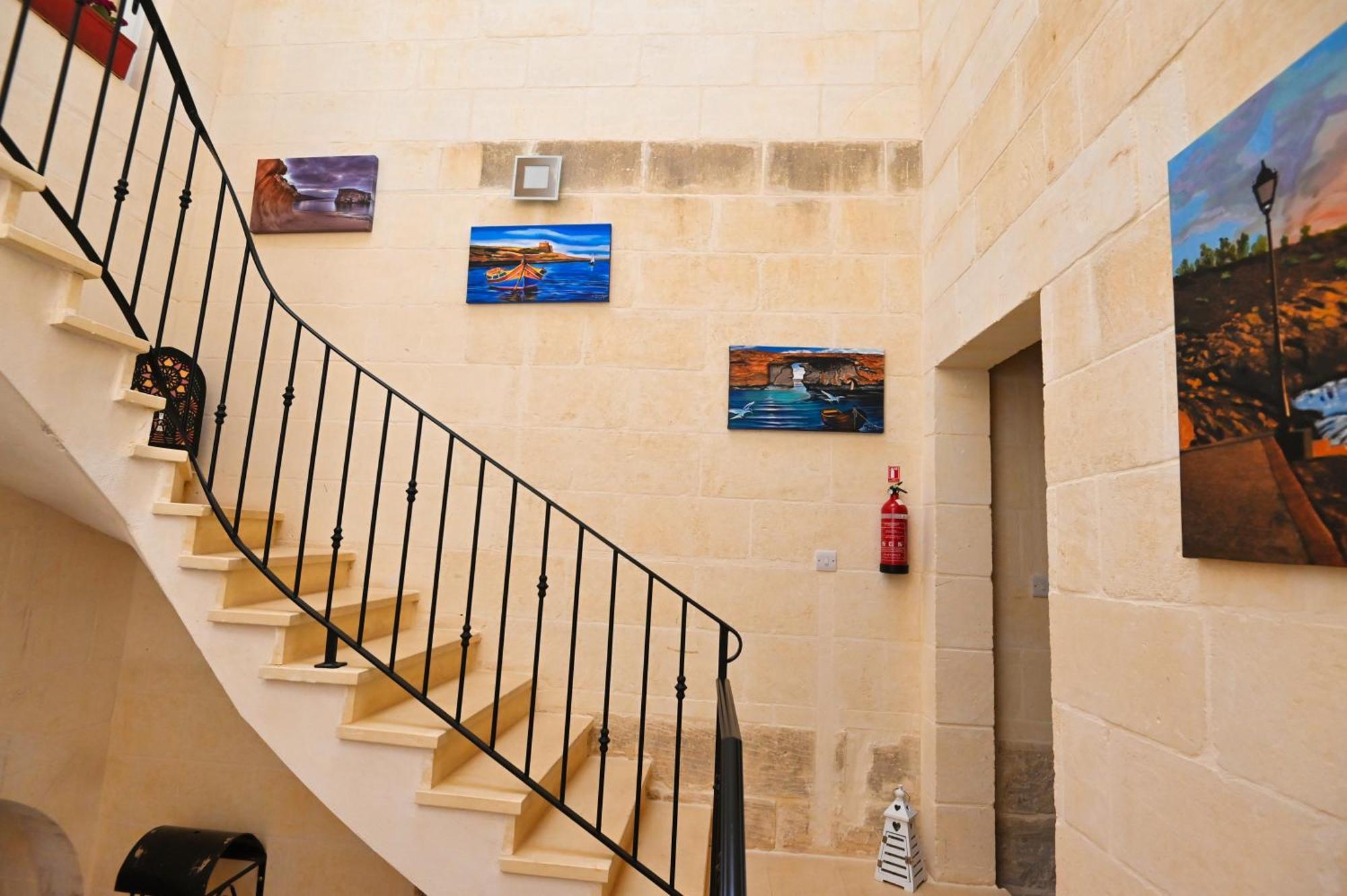 The Cloisters Bed And Breakfast Xagħra Exterior foto