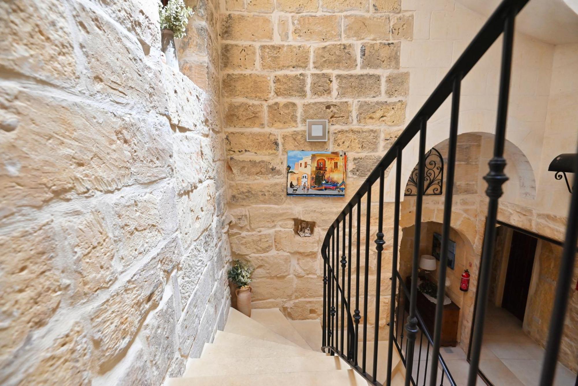 The Cloisters Bed And Breakfast Xagħra Exterior foto
