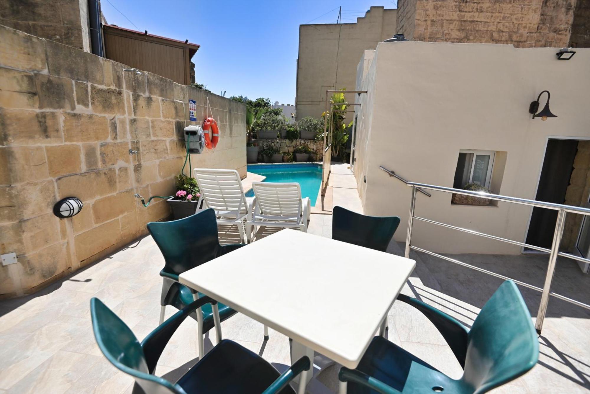 The Cloisters Bed And Breakfast Xagħra Exterior foto